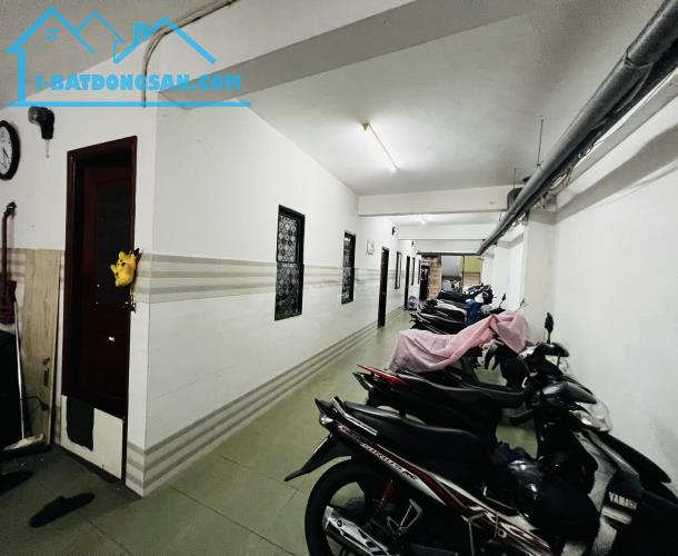 Bán nhà hẻm 6m kế chợ Tân Hương-33PN-ngang 8m-sổ vuông+thang máy-110tr/tháng-giá tốt - 1