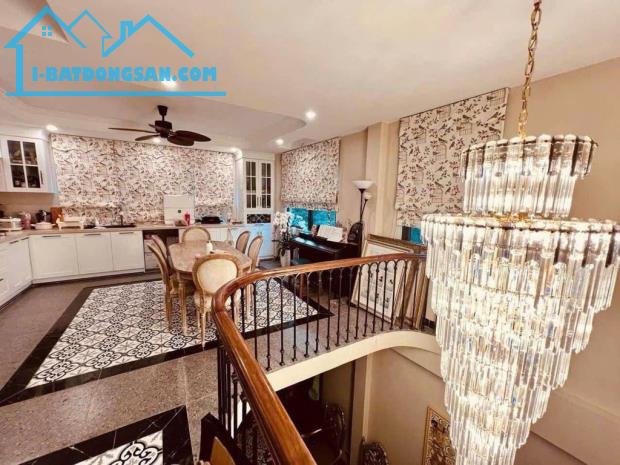 SIÊU VIP NGỌC TRÌ 45m2 6 TẦNG MT 5.2m,  8 tỷ 5, GARA Ô TÔ,  NÔI THẤT XIN XÒ. - 2