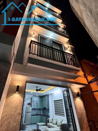 BÁN NHÀ 5 TẦNG, 3 PHÒNG NGỦ, PHỐ MINH KHAI - HÀ NỘI - GIÁ HỜ 6 TỶ HƠN - SỔ ĐỎ CHÍNH CHỦ