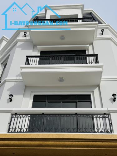 NHÀ PHỐ 4 TẦNG MẶT BIỂN SỔ ĐỎ NGAY BÌNH SƠN OCEAN PARK K2 - 3