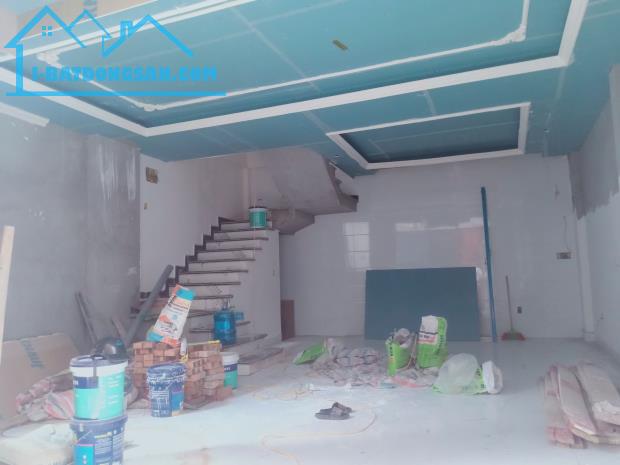 Cần Chuyển Nhượng căn nhà 3 tầng Xây độc lập Trong Ngõ LÊ_LAI ( Thông 191 ĐÀ NẴNG) Ngô - 1