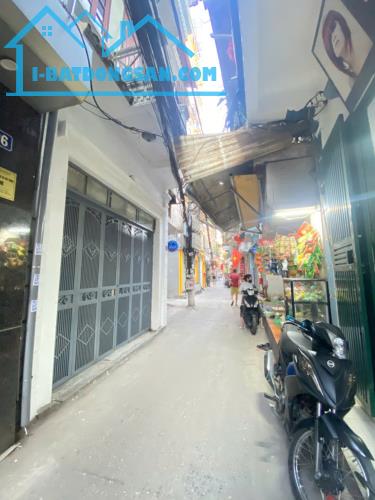 Cho thuê nhà ngõ 151 Nguyễn Đức Cảnh, 3 tầng x 40m2, KD nhỏ, Spa, Nail mi, 12 Triệu (có