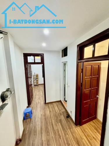 🔥🔥 1194 Đường Láng – 38m² – 5 Tầng – Lô Góc – Gần ĐH Giao Thông, Ngoại Thương,9.6 Tỷ 🔥 - 3