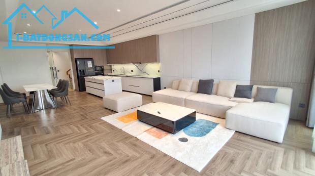 Siêu phẩm phân lô, oto tránh, vỉa hè đá bóng, KD đỉnh, 65m2, 5T, hơn 17 tỷ.
