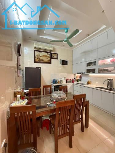 Bán nhà riêng 5 tầng chính chủ Trần Hữu Tước ôtô đỗ giá 12.5 tỷ - 2
