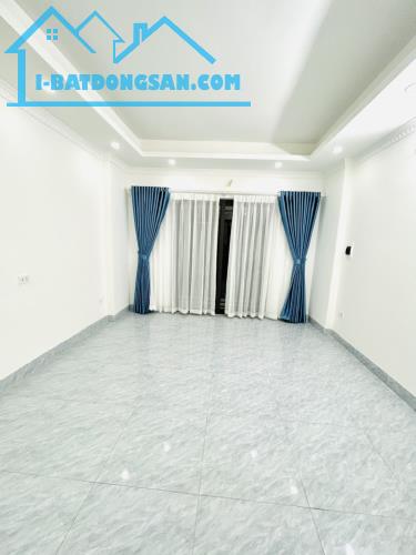 Bán nhà ngõ 150 Tân Khai Hoàng Mai, 30m² x 5 tầng, full nội thất, gần phố, giá chỉ 6.45 tỷ - 2