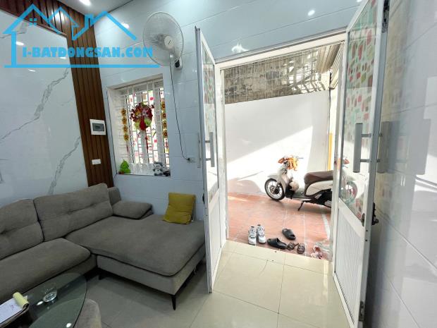 Bán gấp nhà  Hoàng Quý, Hồ Nam, Lê Chân, HP. 2,05 tỷ, 34m2, 2 tầng.