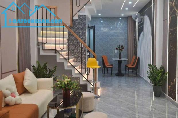 Bán nhà hẻm xe hơi, Cống Lỡ, Tân Bình, 40 m² (4m x 10m), nhà đẹp - Giá 6.25 tỷ TL