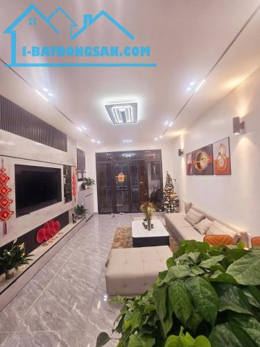 BÁN NHÀ ĐƯỜNG VŨ TÔNG PHAN, MỚI ĐẸP, THANG MÁY, GẦN Ô TÔ TRÁNH, 38M2, 6 TẦNG, GIÁ 9.4 TỶ.
