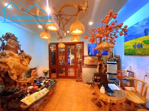 Giảng Võ, Khu quan chức, Lô góc Oto tránh, Vỉa hè KD. 134m2x5t, MT 8.4m. 85 tỷ!