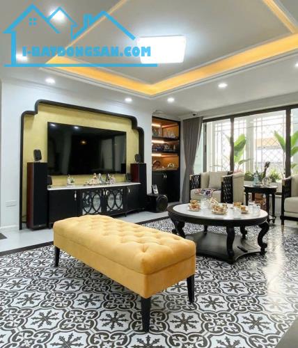 BÁN NHÀ PHÂN LÔ HOÀNG QUỐC VIỆT, LÔ GÓC 6T THOÁNG, VỈA HÈ, ÔTÔ TRÁNH, 43M2 HƠN 14 TỶ