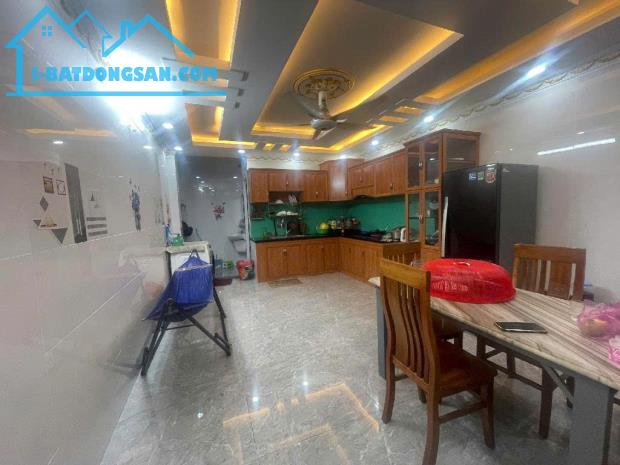 NHÀ MẶT TIỀN NỘI BỘ - KHU DÂN CƯ VIP - GIÁ CHỈ 6 TỶ