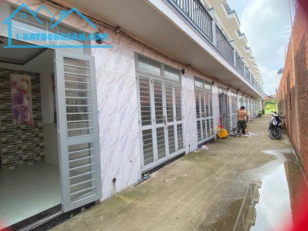 NHÀ GIÁ RẺ GẦN TP.HCM GẦN CÁC CỤM KCN LỚN ĐỨC HÒA, LONG AN - 1