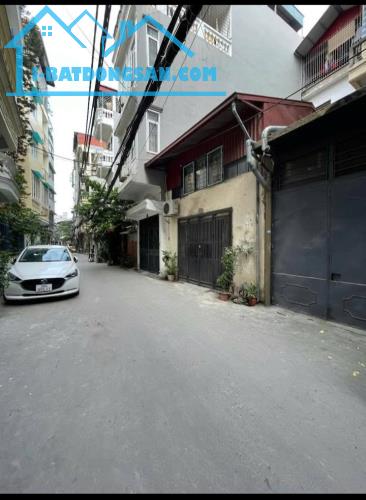 Cần bán nhà Thái Hà mặt ngõ ô tô chánh kinh doanh.
