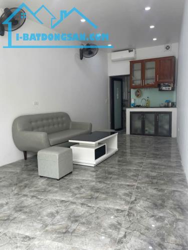 Cho thuê nhà ngõ  ôtô phố Giải Phóng Thịnh Liệt Hoàng Mai 30m x 3 tầng, giá 9.5tr/tháng - 1