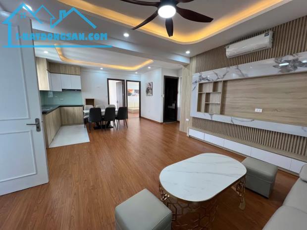 Bán căn góc tòa OCT2 ĐN3 Bắc Linh Đàm, tòa đẹp, nhà mới full nt, 108, 3 ngủ, sdcc, 5.38 tỷ - 2