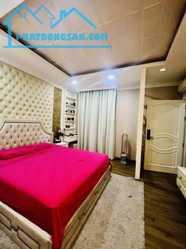 Bán Biệt Thự Mini 159 m2, 3 tầng, đường N10, P. Phú Hữu, Q.9, 159m², giá 23 tỷ - 3