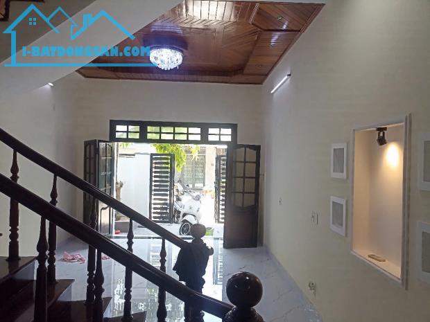 🏡 Tìm Đâu Ra Ngôi Nhà Gần Biển Đẹp Và Rẻ Như Thế Này – Nhà 2 Tầng Đường Hòa Minh 8, Liên - 1