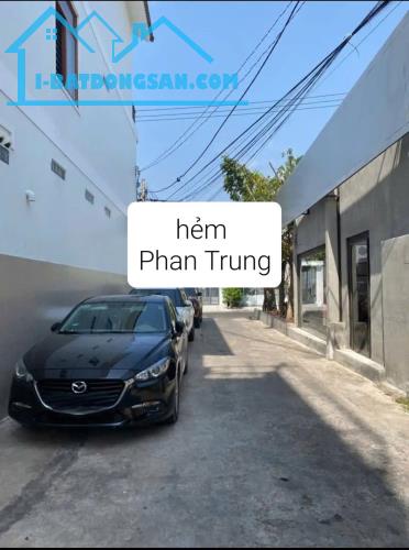 Cần bán nhà 1 trệt 1 lầu lô 2 đường nhựa Phan Trung ngay phố biển ocean dunes, gần bãi tắm