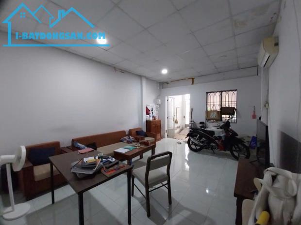 Bán nhà Q12, 81m2, 2PN, 3.4 tỷ - hẽm  rộng, vị trí đẹp, sổ hồng chính chủ! - 2