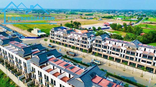 Thanh lý nền đất thổ 158m2 ngay Vinhomes Hậu Nghĩa - 2