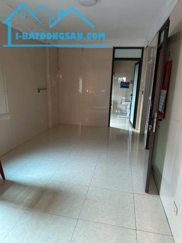 Bán nhà tập thể 90m đẹp như mặt phố tại 487 Nguyễn Trãi ô tô đỗ cửa, Thanh Xuân - 2