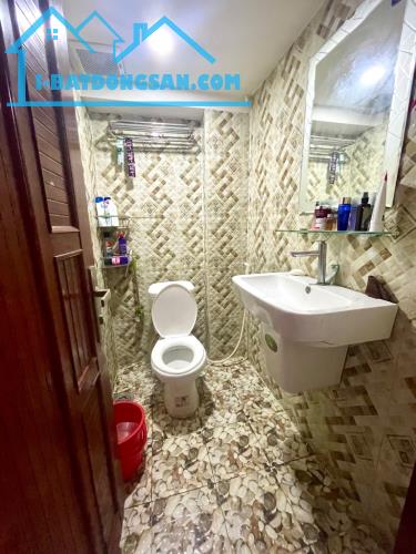 Nhà hiếm rẻ đường Văn Cao chưa qua đầu tư, 56m2, chỉ hơn 4 tỷ - 3