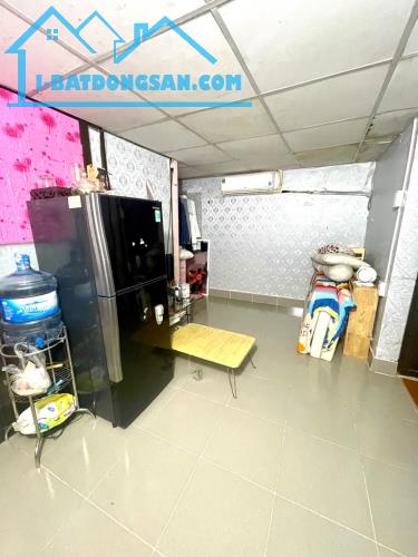 Nhà hiếm rẻ đường Văn Cao chưa qua đầu tư, 56m2, chỉ hơn 4 tỷ - 4