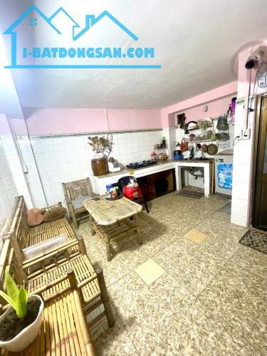 Nhà hiếm rẻ đường Văn Cao chưa qua đầu tư, 56m2, chỉ hơn 4 tỷ - 5