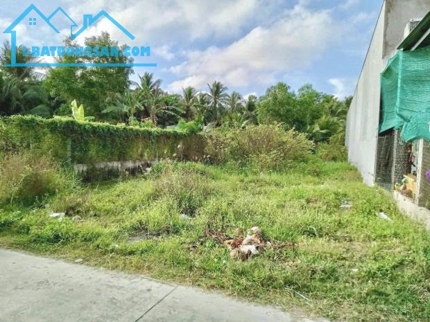 CẦN SANG NHANH 1015M2 ĐẤT Ở THỊ XÃ NGAY CHỢ ĐI VÀO 500M DÂN ĐÔNG Ở LIỀN ĐƯỢC. GIÁ 190 TRIỆ - 3