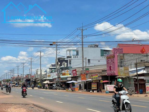 CẦN SANG NHANH 1015M2 ĐẤT Ở THỊ XÃ NGAY CHỢ ĐI VÀO 500M DÂN ĐÔNG Ở LIỀN ĐƯỢC. GIÁ 190 TRIỆ - 1