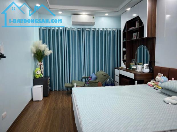 BÁN NHÀ ĐẸP LUNG LINH PHỐ NGUYỄN TRÃI, HÀ ĐÔNG 8 TỶ - 1