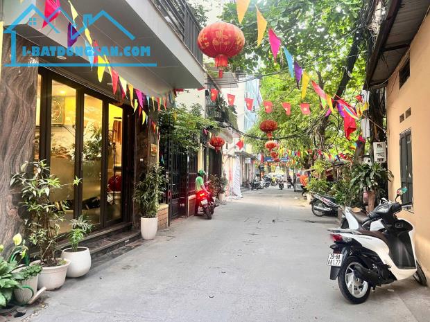 BÁN NHÀ ĐỘI CẤN, TRUNG TÂM  BA ĐÌNH, THANG MÁY XỊN XÒ, NGÕ BA GÁC, VỊ TRÍ ĐẸP,