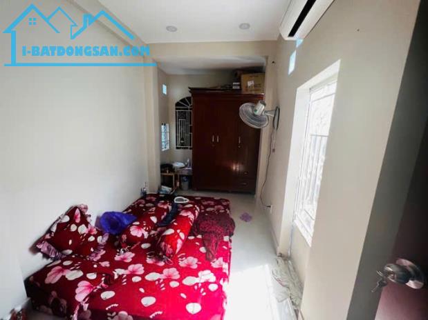 Nhà mới Bùi Đình Túy, P12, BT, 2 tầng , 2PN, 2WC đang kinh doanh, cho thuê tốt sổ hồng giá