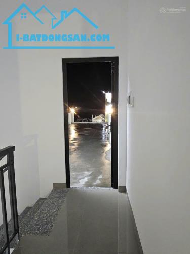 Cho Thuê Nhà 1 Trệt 2lầu Mới 100%, 88m2 (Dtsd=352m2)- Mặt Tiền Nguyễn Văn Cừ - 4