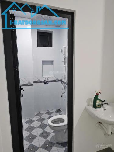 Cho Thuê Nhà 1 Trệt 2lầu Mới 100%, 88m2 (Dtsd=352m2)- Mặt Tiền Nguyễn Văn Cừ - 3