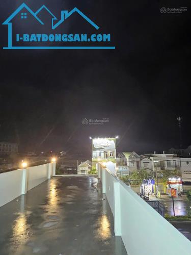 Cho Thuê Nhà 1 Trệt 2lầu Mới 100%, 88m2 (Dtsd=352m2)- Mặt Tiền Nguyễn Văn Cừ