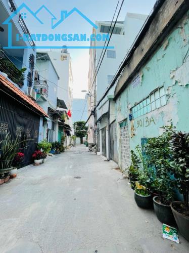 Bán nhà 4 tầng, đường Trần Khắc Chân, phường 9, 34m2, 5 phòng ngủ, hẻm xe ba gác