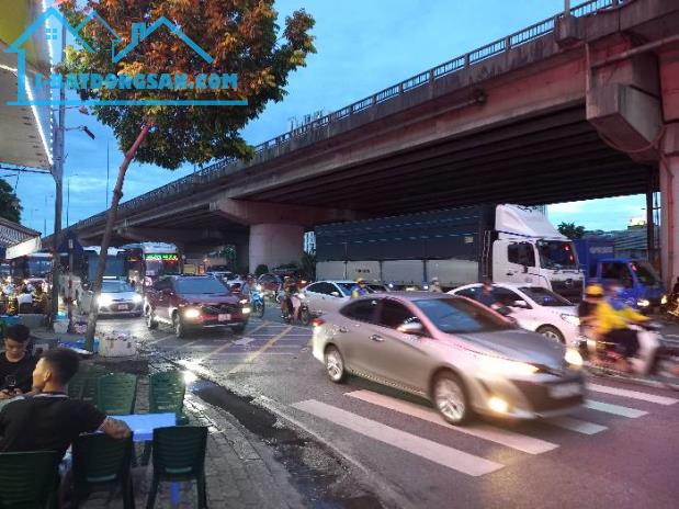 MẶT PHỐ GIẢI PHÓNG GIÁ CHỈ NHỈNH 3 TỶ - HÀNG HIẾM - ĐANG CHO THUÊ RẤT ĐÔNG KHÁCH