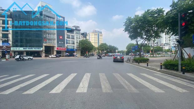 HƠN 8 TỶ, NHÀ MỚI KOONG PHỐ HỒNG TIẾN 40M, 6T, MT5M, THANG MÁY, 10M RA Ô TÔ TRÁNH. - 2