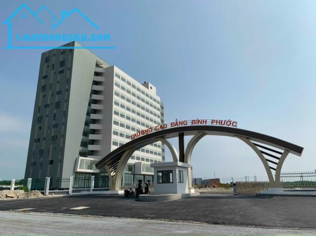 SANG GÓC 2MT 420M2 ĐẤT THỔ CƯ NGAY CHỢ ĐI VÀO 500M LÀ TỚI DÂN Ở ĐÔNG. GIÁ 280 TRIỆU - 3