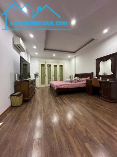 TÂY SƠN - LÔ GÓC - Ô TÔ VÀO NHÀ - GẦN PHỐ - 7 TẦNG THANG MÁY - 50M² NHỈNH 20 TỈ - 5