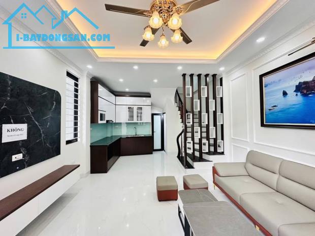 NHÀ TRÍCH SÀI – THỤY KHUÊ TÂY HỒ, 35M,5T, NGÕ RỘNG VÀI BƯỚC RA PHỐ, CHỈ 6.87 tỷ