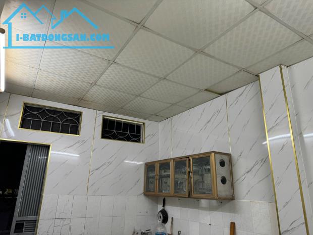 Cho thuê nhà ngõ Đê Tô Hoàng, 40m2, có gác xép 6.2 Triệu - 4