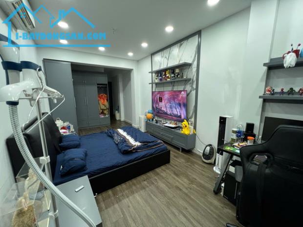 Bán Gấp Nhà Hoàng Hoa Thám Ba Đình Lô Góc 41m2 – 5 Tầng – 8 tỷ