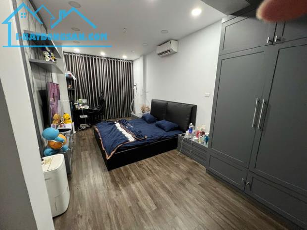 Bán Gấp Nhà Hoàng Hoa Thám Ba Đình Lô Góc 41m2 – 5 Tầng – 8 tỷ - 2