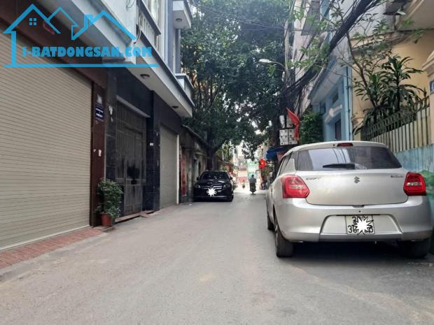 Bán nhà phân lô ô tô Khuất Duy Tiến 60m2, 5 tầng, 2 thoáng, gara ô tô, kd, chỉ 18 tỷ.