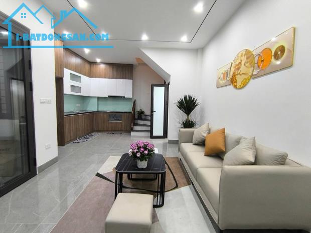Nhà Đẹp 5 Tầng tại Ngọc Thụy Long Biên MT Hoa Hậu , Vị Trí Kim Cương, Giá Đầu Tư | 6,2Tỷ - 1