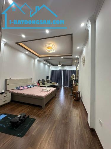 Phân Lô Mai Động- 70m2- Hơn chục tỏi- Nhà mới- 7 tầng Thang máy- Gara 7 chỗ- Full nội thất - 2