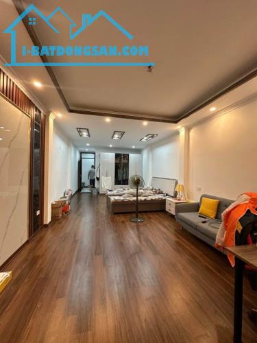 Phân Lô Mai Động- 70m2- Hơn chục tỏi- Nhà mới- 7 tầng Thang máy- Gara 7 chỗ- Full nội thất
